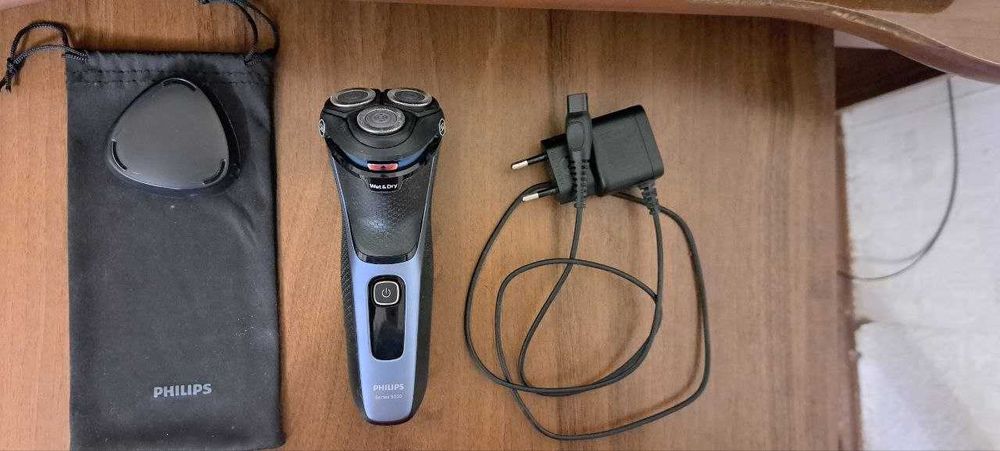 Електробритва PHILIPS series 3000