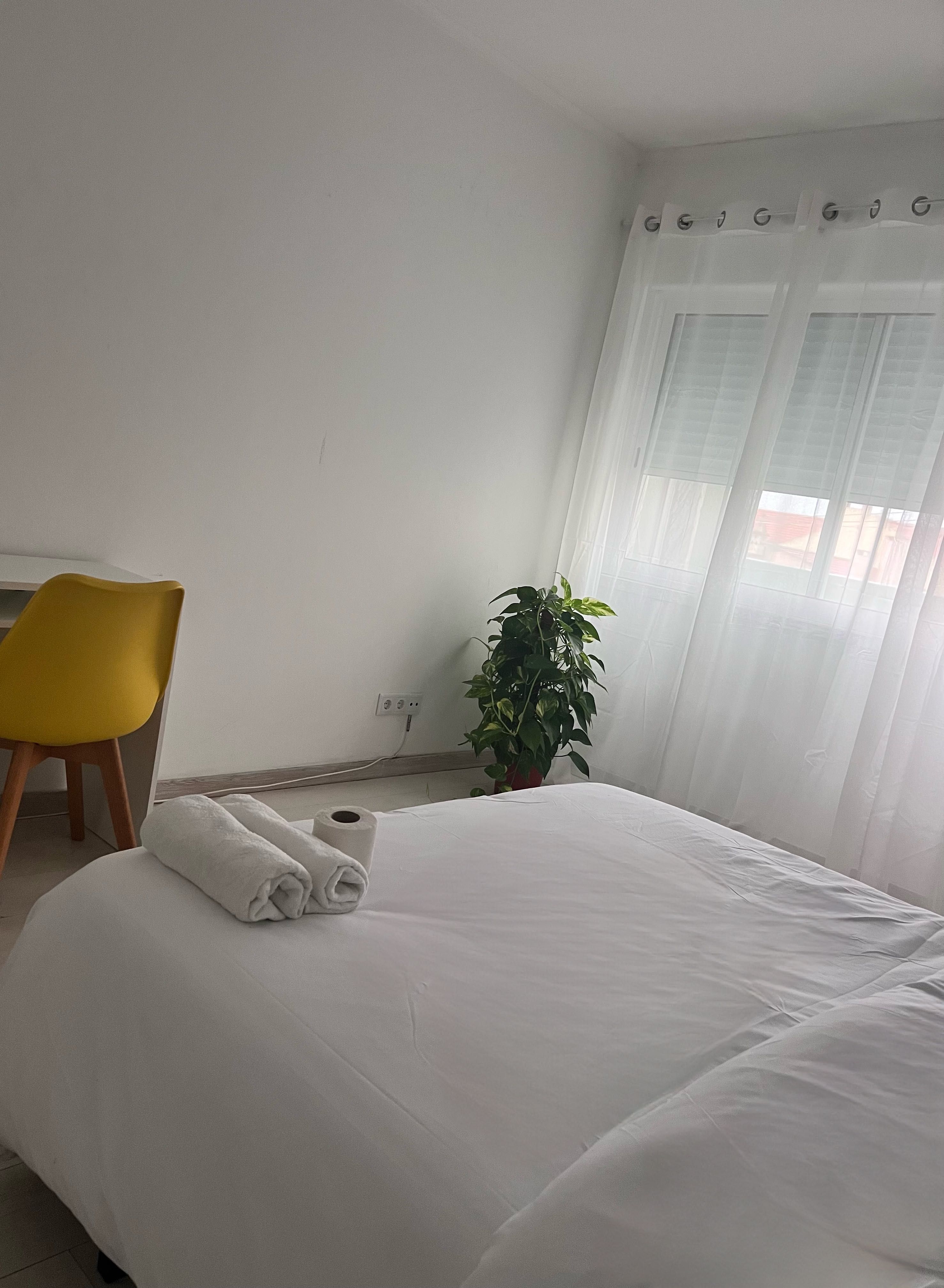 Alugo quarto para casal  só  pagam a partir do dia que entrar