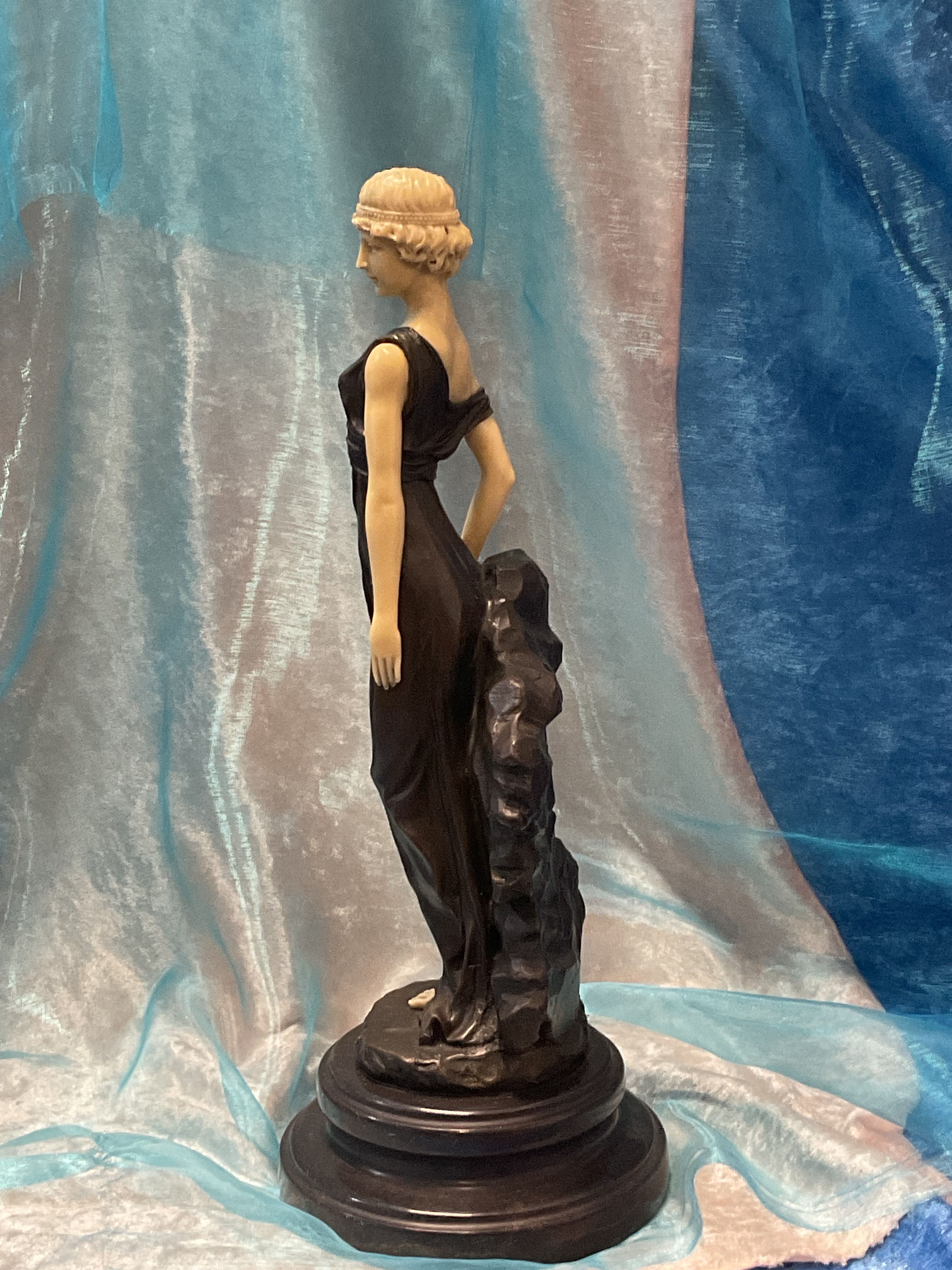 Escultura lady bronze 37 cm