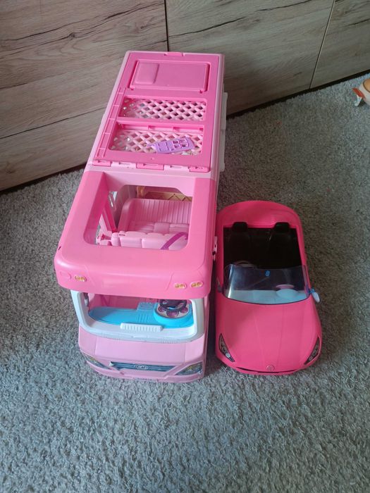 Kamper i samochód Barbie