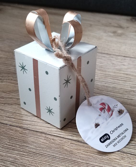 Zawieszka metalowa świąteczna prezent nowa