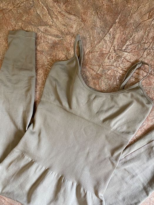 Спортивний комбенізон