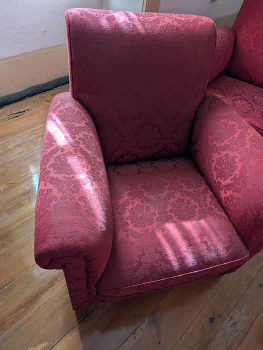 Conjunto sofás vermelhos