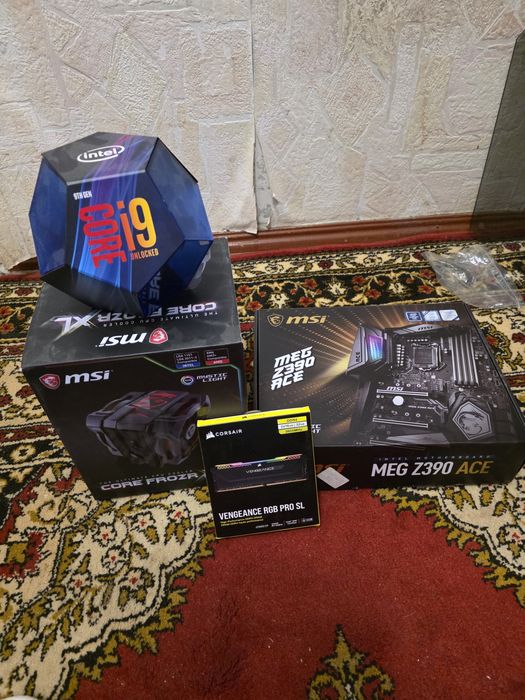 i9-9900K + MSI MEG Z390 ACE + 32GB DDR4 3600 + Башня MSI
Продам компле