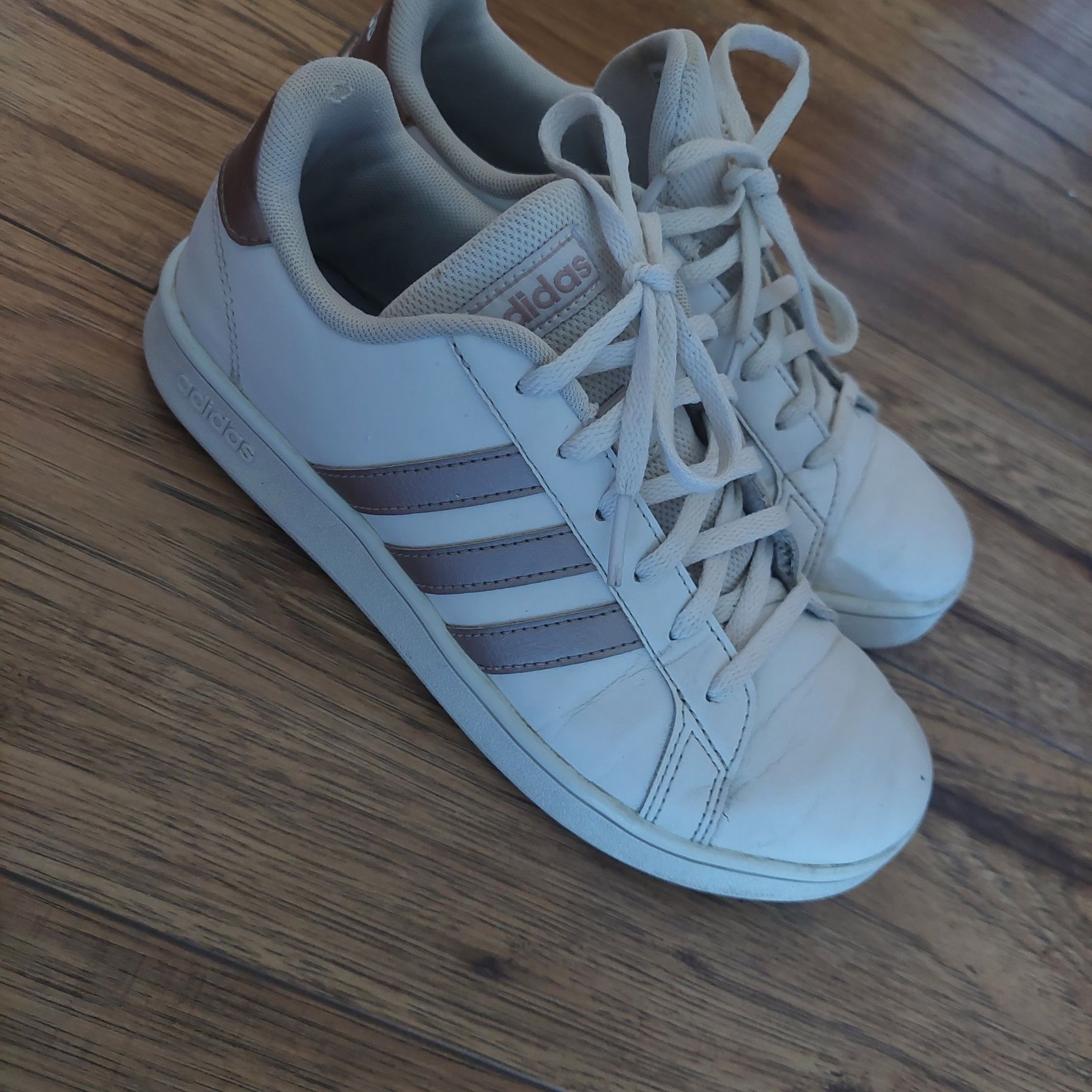 Buty damskie Adidas Grand court, 36