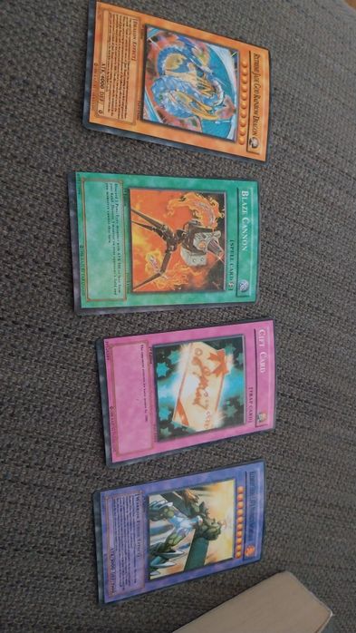 Cartas Yu-Gi-Oh! para coleção