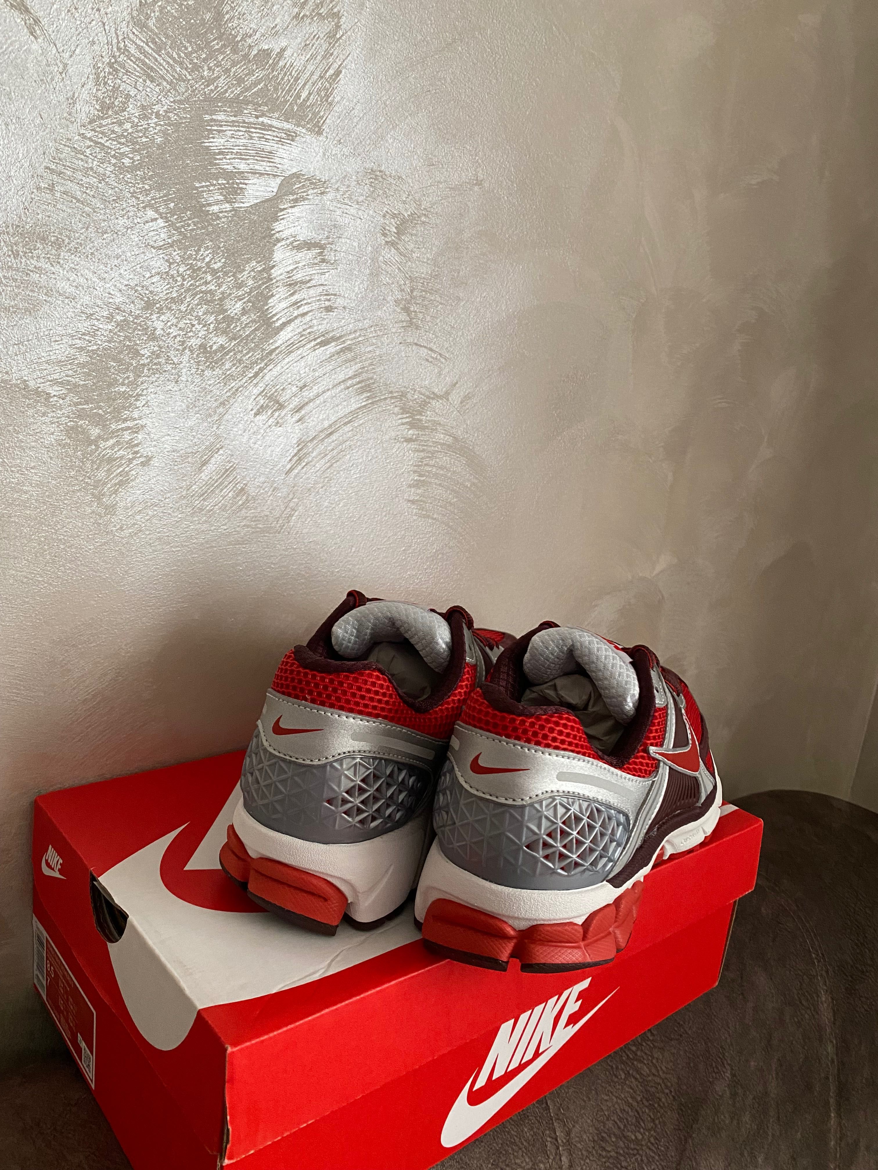 Nike Vomero 5 (оригінал)