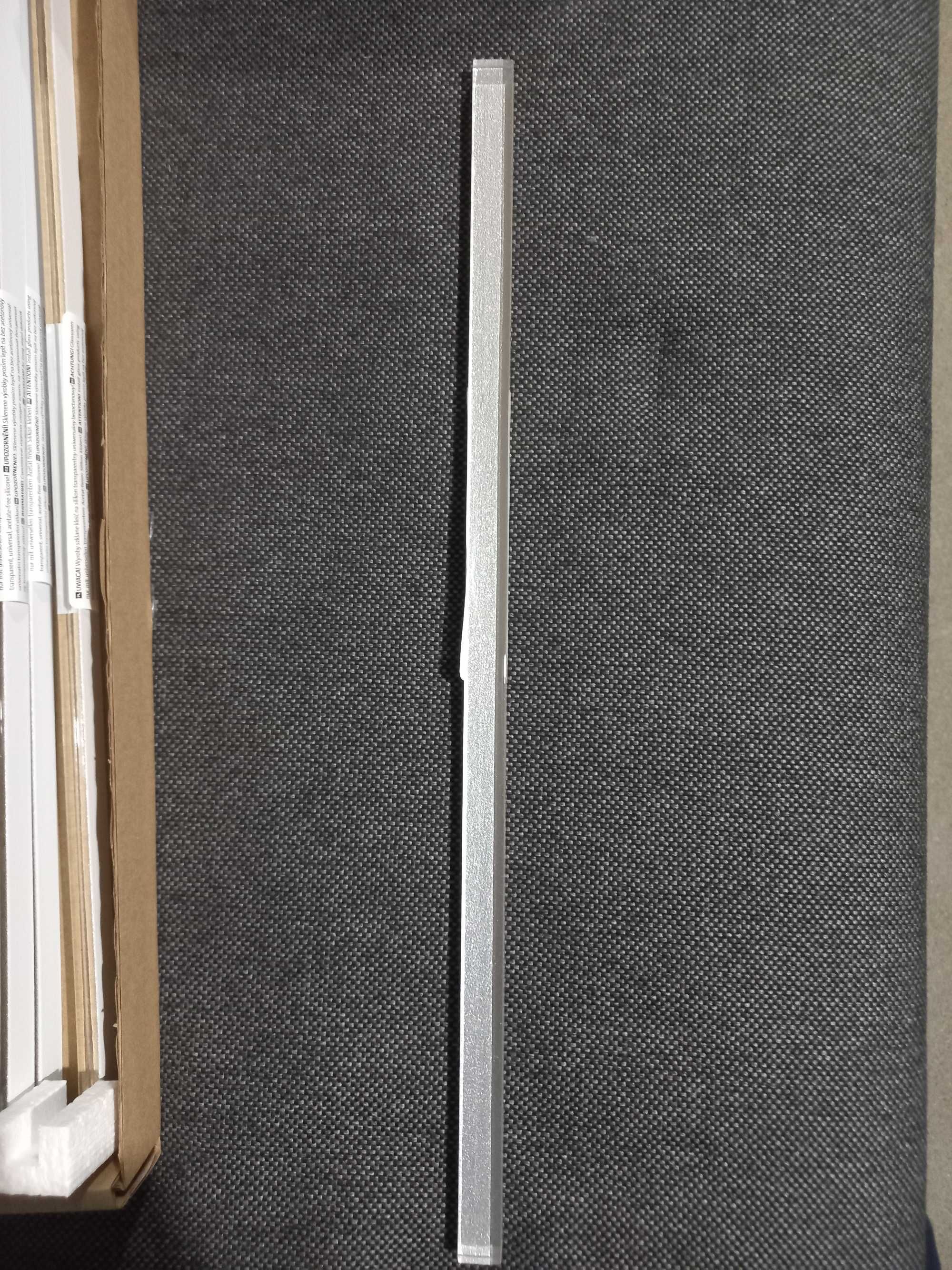Listwa dekoracyjna szklana 1.5 x40 do plytek do łazienki