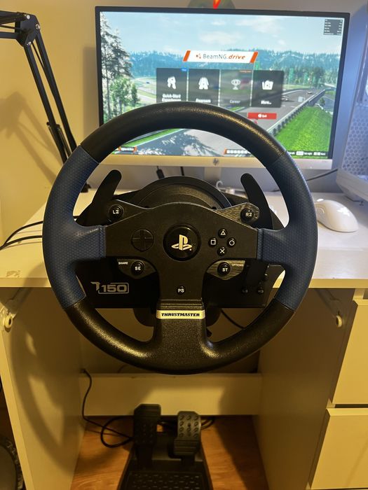 Volante Thrustmaster T150 + pedais