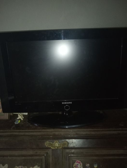 Vendo televisão usada
