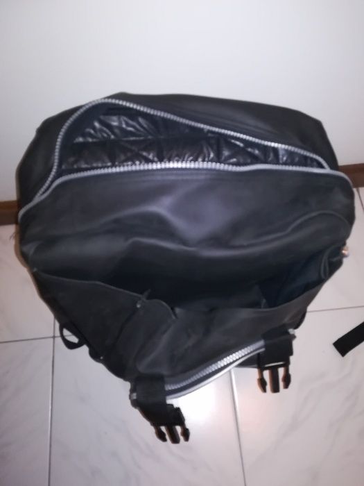 Mochila Escolar marca Puma, muito barata.