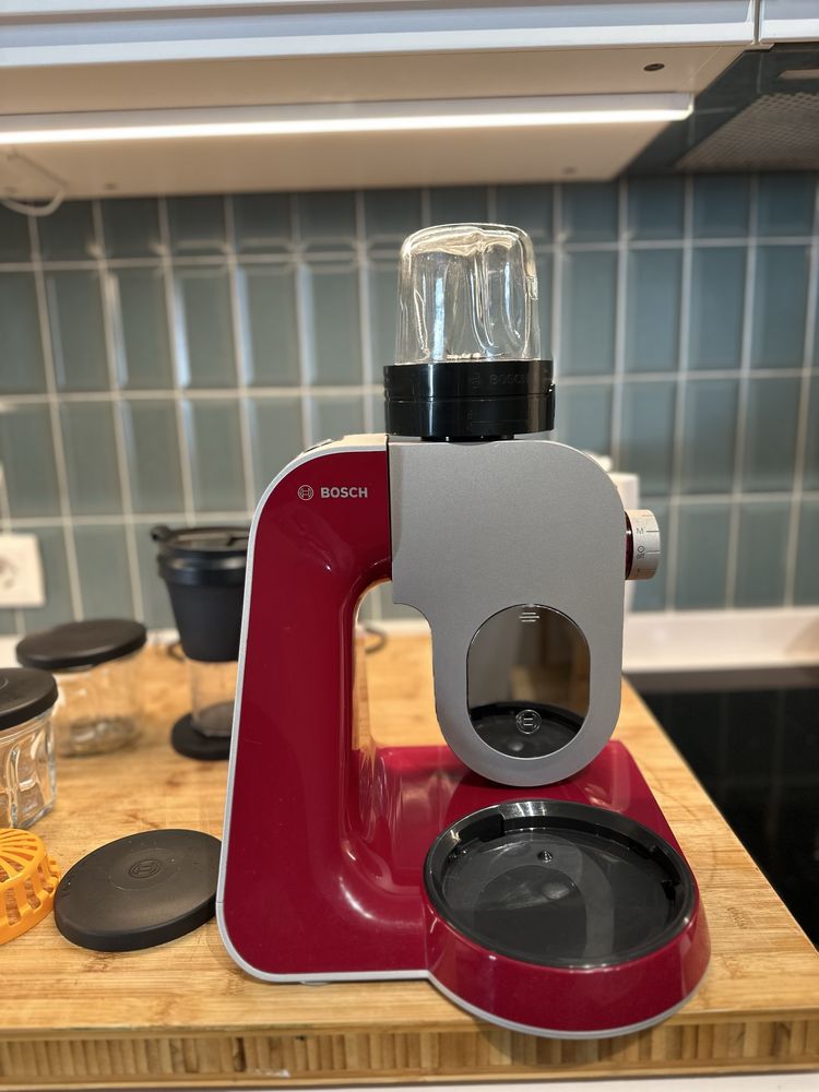 Robot Bosch MUM 5 1000W