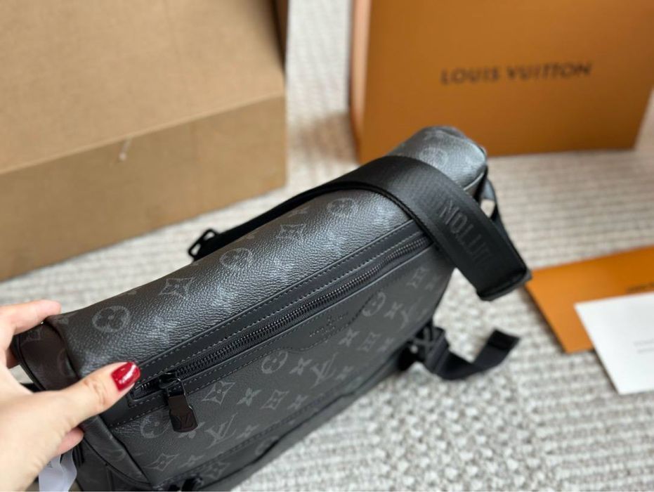 Мужская сумка  Мессенджер Louis Vuitton Voyager PM чоловіча сумка луі