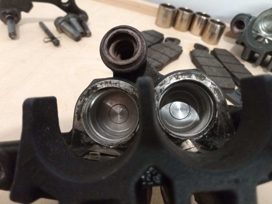 Zaciski hamulcowe suzuki vstrom sv bandit gs