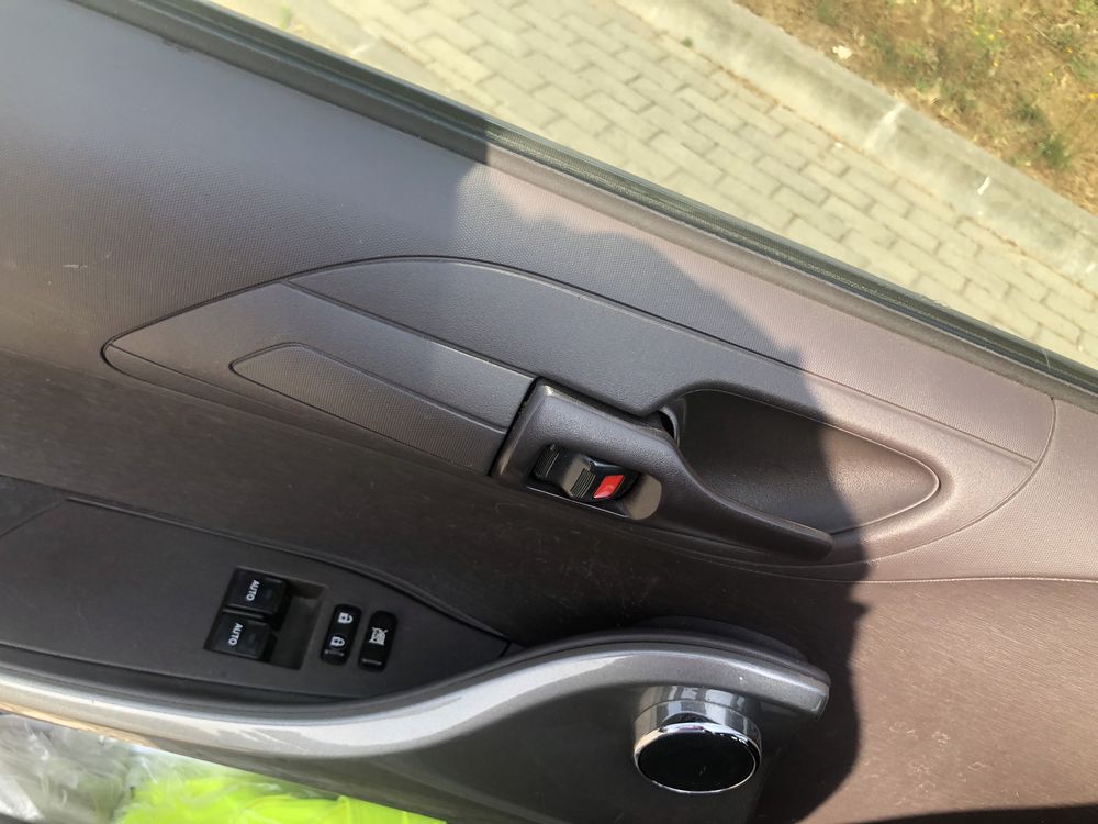 Toyota iQ 1.0 VVT-i 2 EP