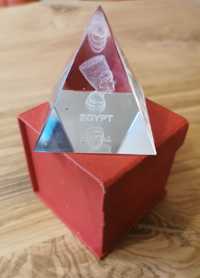 Krystaliczna piramida 3D - Nefretete. Pamiątka z Egiptu