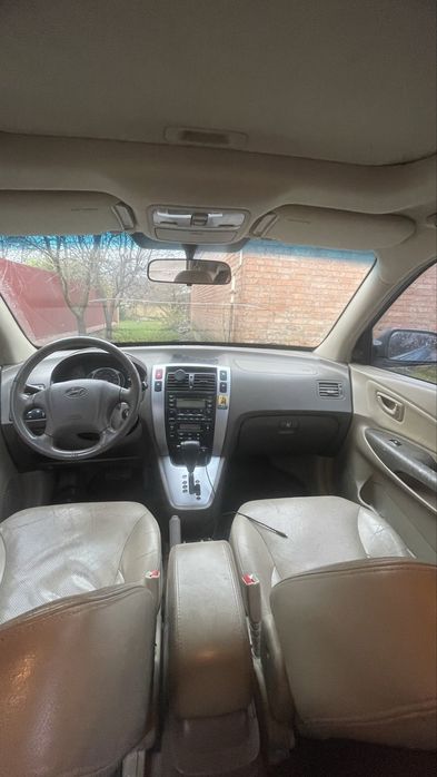 Hyundai Tucson 2006рік на кожі