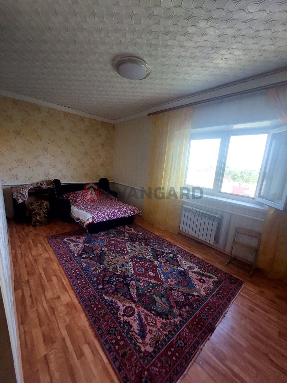 Продається будинок для великої сім'ї