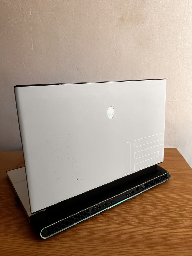 Dell Alienware m15 R2 — Ігровий ноутбук