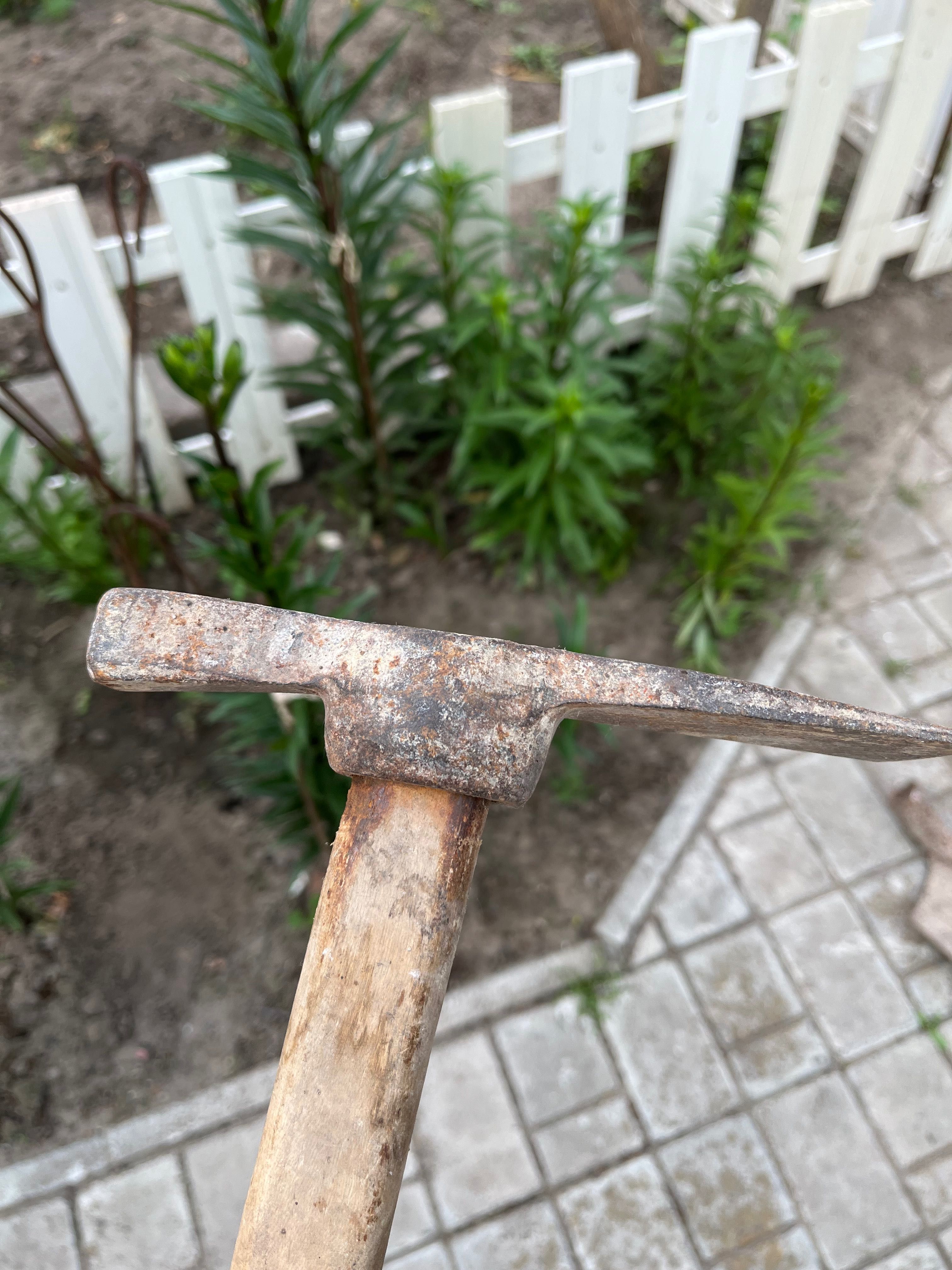 Продам кирки б/в