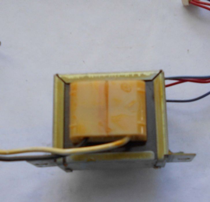 Трансформаторы, блоки от бытовой радиоаппаратуры