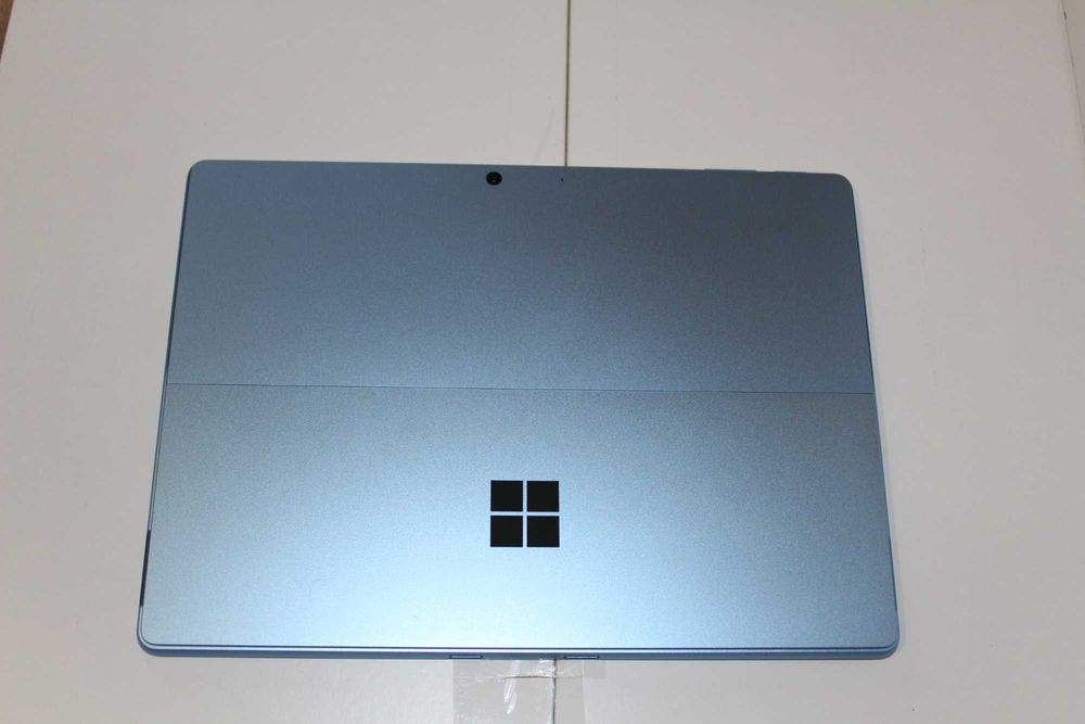 Microsoft Surface Pro 9 i5/8Gb/128Gb/1Tb