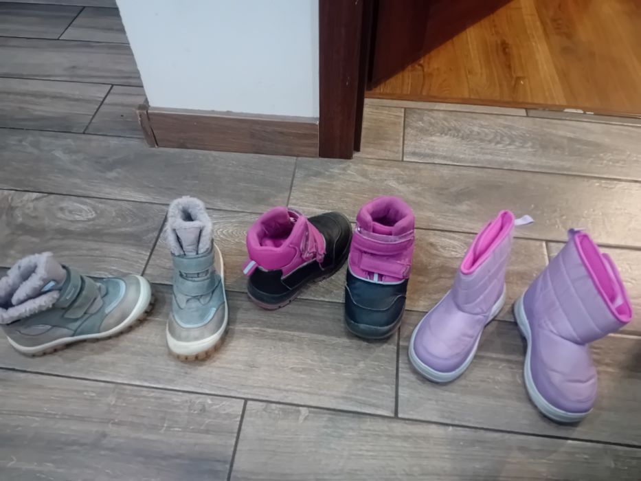 4 pary buty na zimie dla dziewczynki rozmiar 26