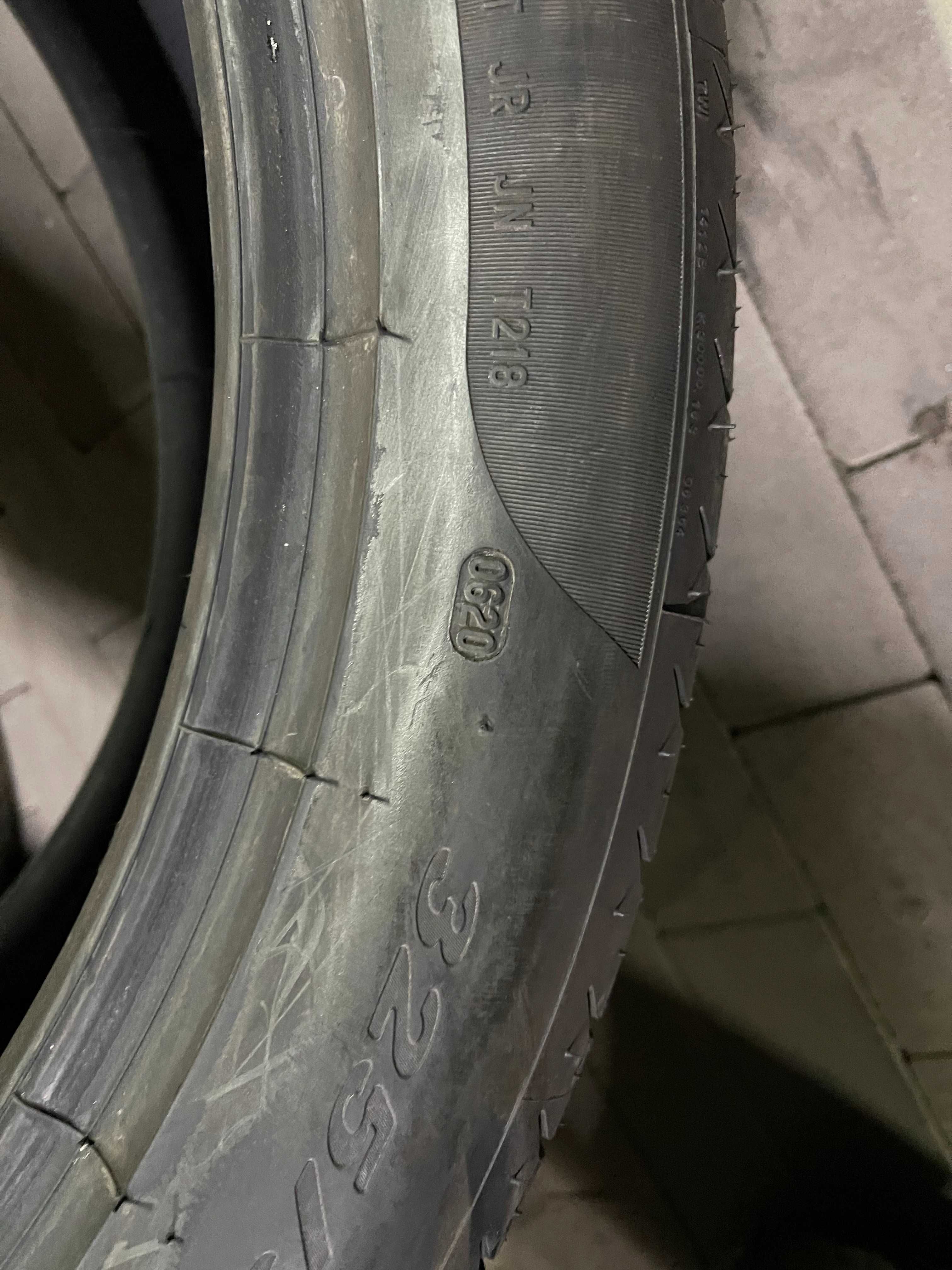 Різноширокий 285/40R22+325/35R22 Pirelli Pzero 6мм