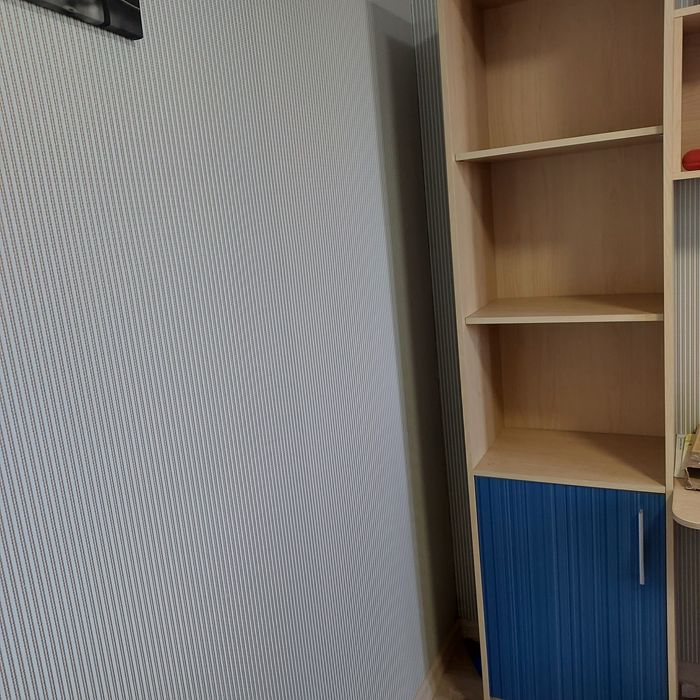 Продаётся книжный шкаф