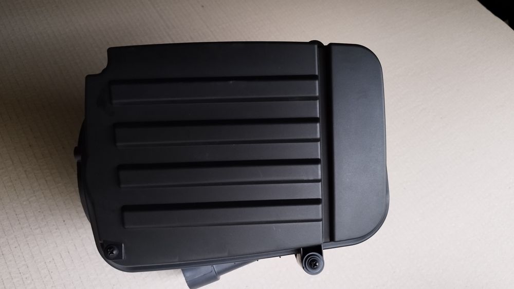 Корпус повітряного фільтра Borsehung B12845 +фільтр