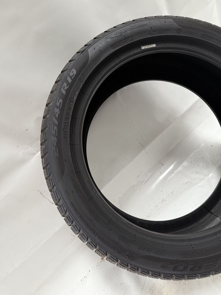 245/45/19 Pirelli Sottozero 3 RSC Run-Flat 102V 2024R