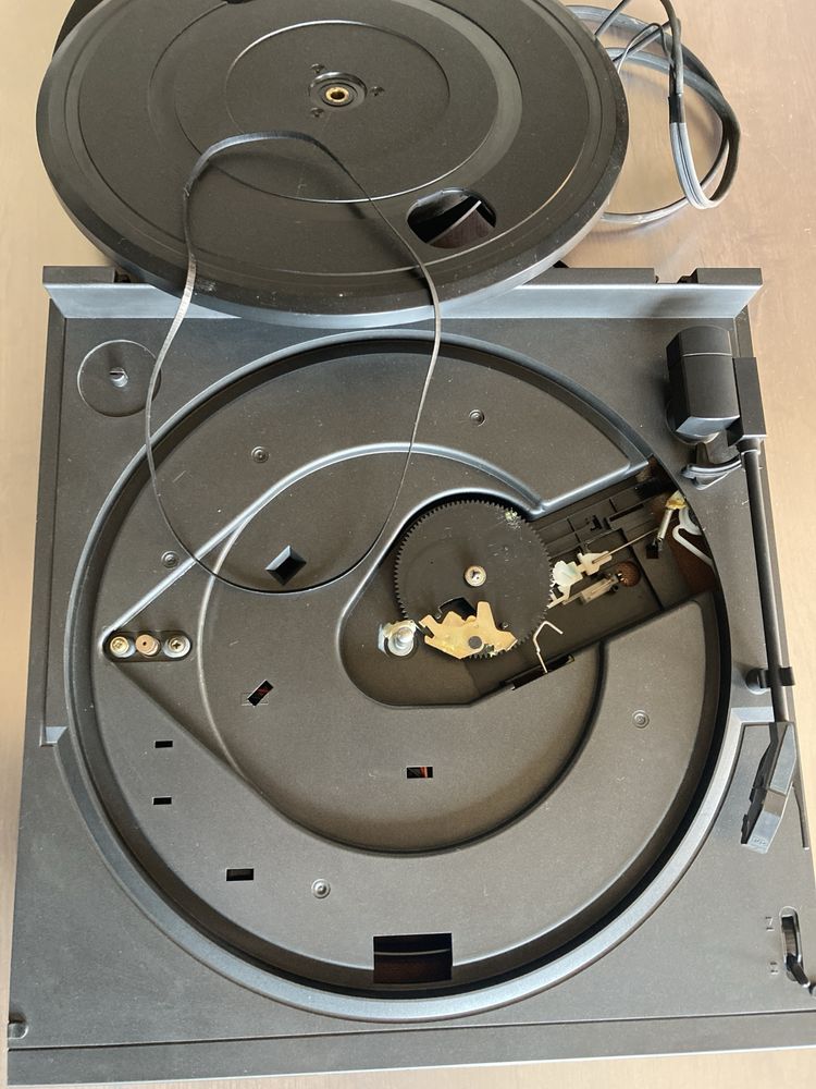 Gramofon Universum VTCF-CD4606
