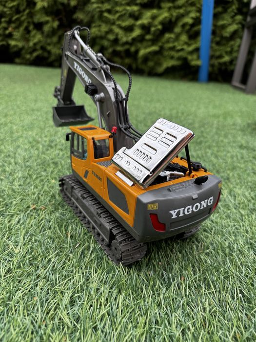 Ескаватор на пульті керування зі звуковими та світловими ефектами