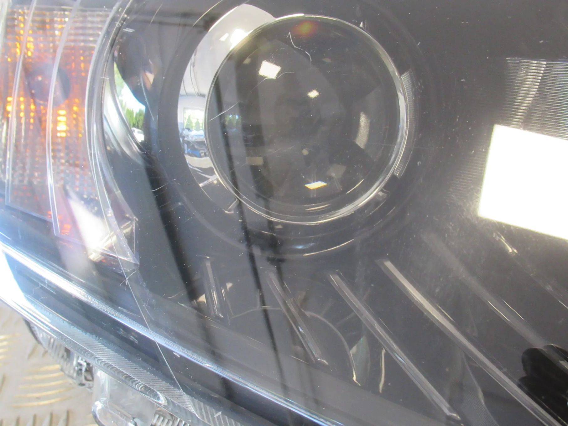 LAMPA PRZEDNIA PRZÓD PRAWA SKODA OCTAVIA III 3 XENON 5E1941018B 2012-2016