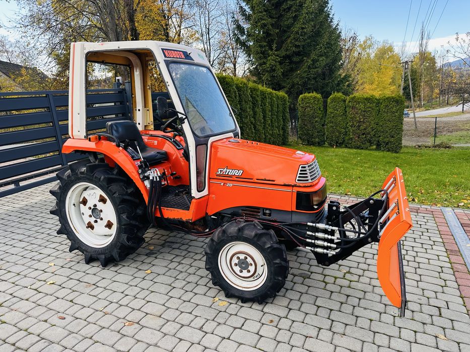Traktor Kubota X20 Saturn kabinka 4x4 wspomaganie zimowy zestaw pług