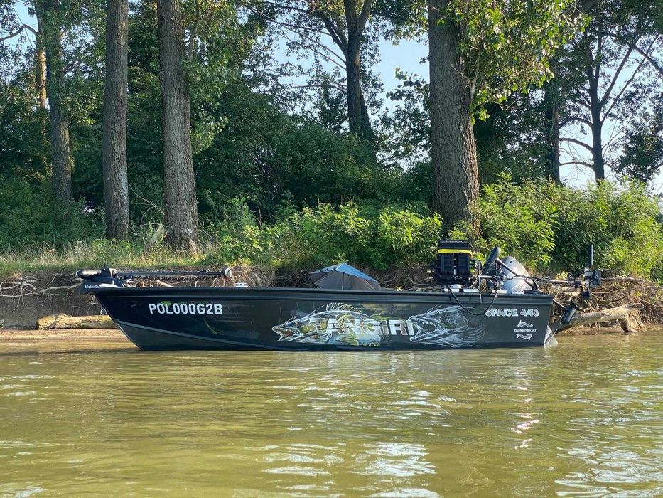 Łódka Tangiri Space 440