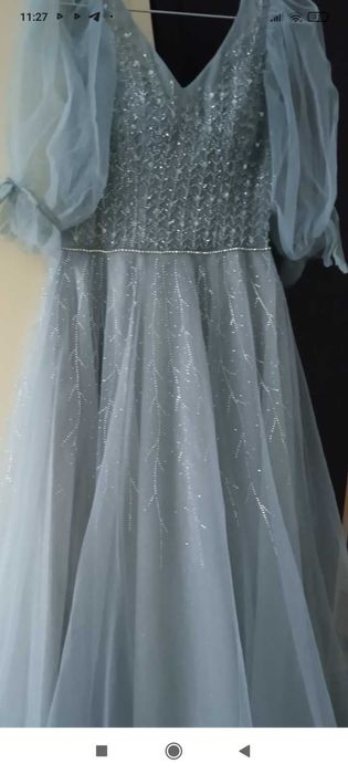 Шикарна вечірня сукня в новому стані одягнена лише раз