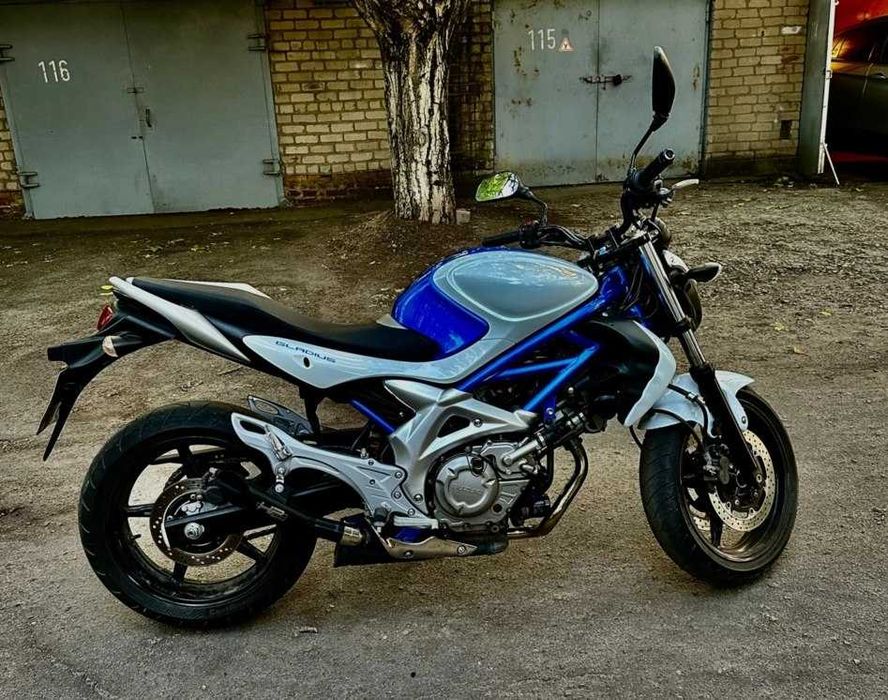 Suzuki Gladius SFV