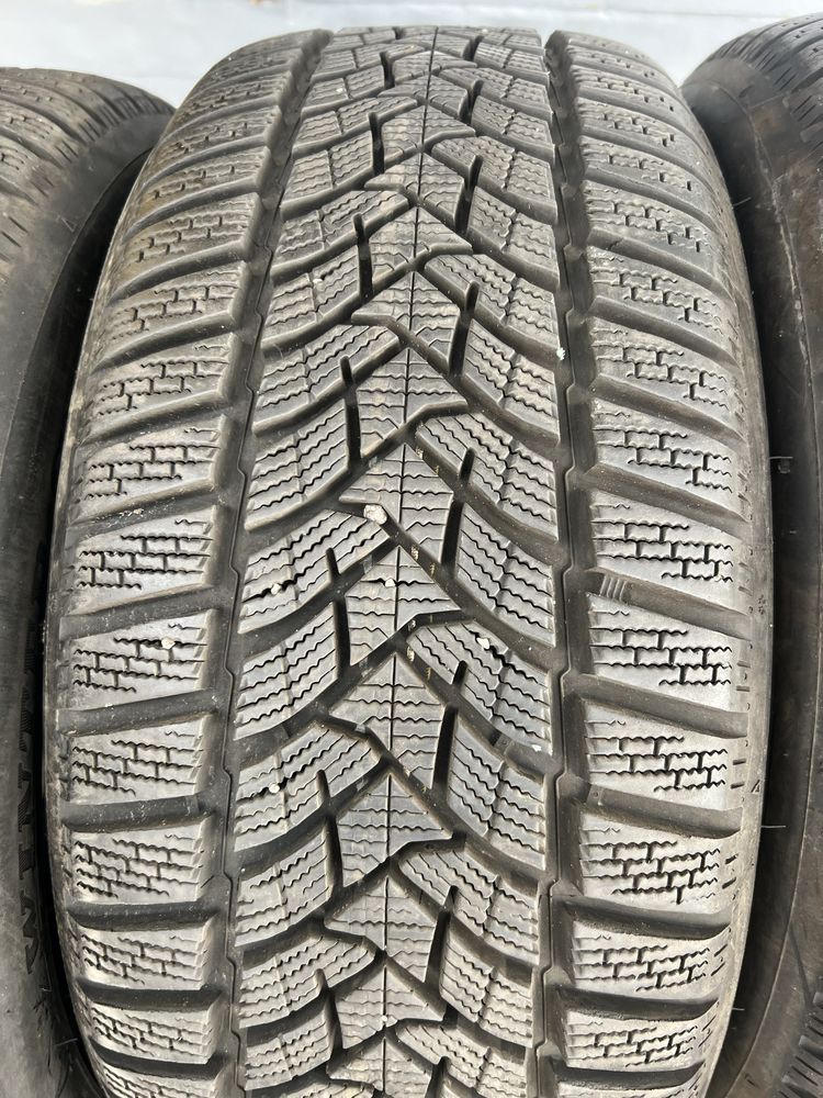 Резина зимова 215 50 r17 dunlop