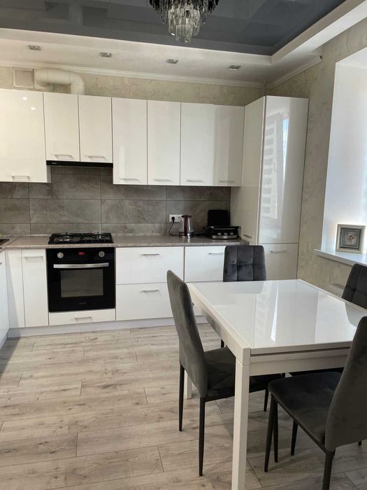 (3) Продам 2-ох кімнатну квартиру в Центрі міста 5795