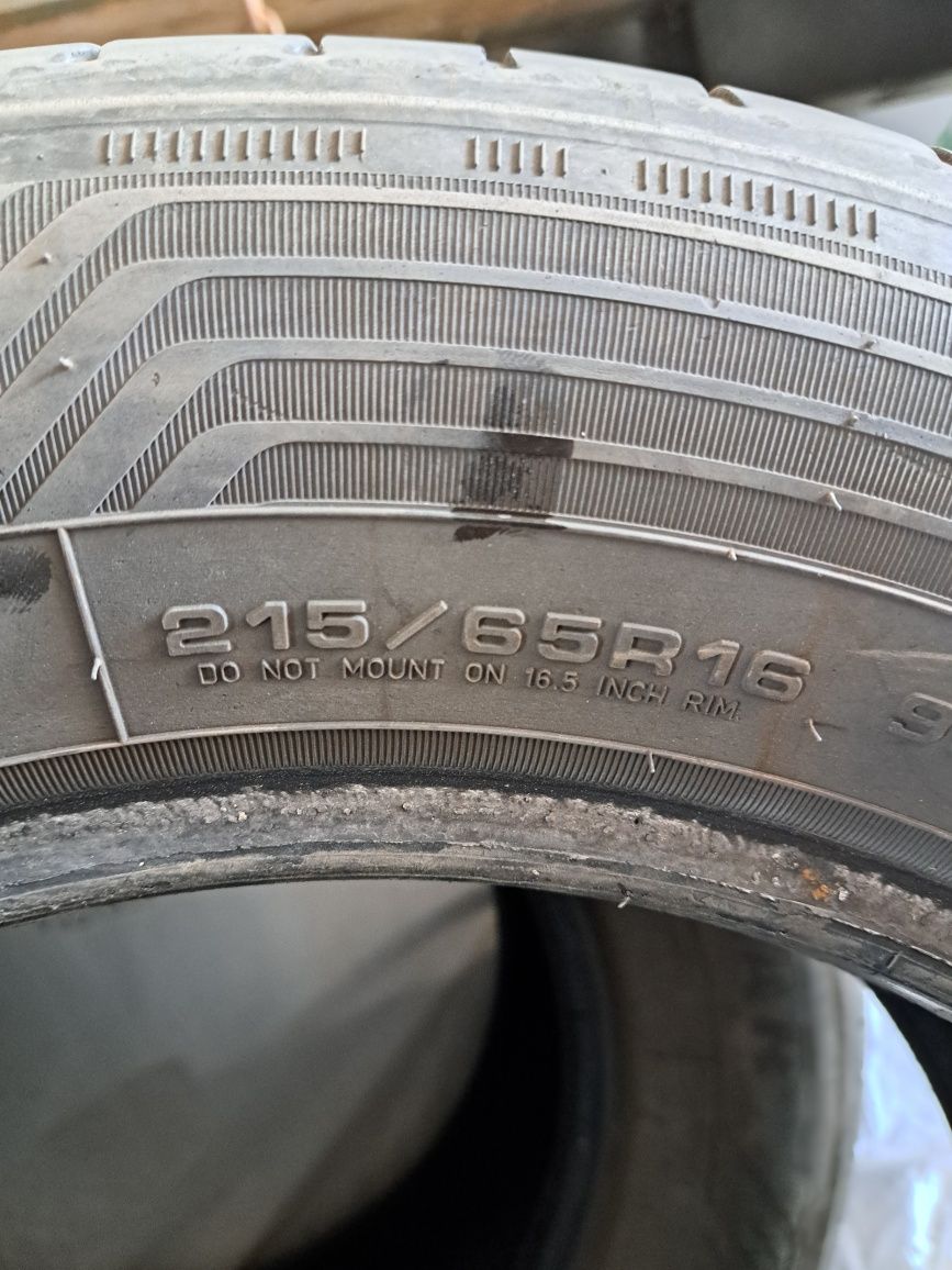 Літня резина 215/65/R16