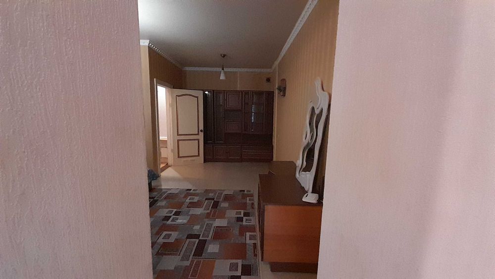 Срочно продам 1 комнатную квартиру в Центре города.  70 кв. м Газ.