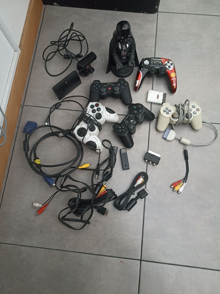 Comandos PlayStation e suporte e cabos