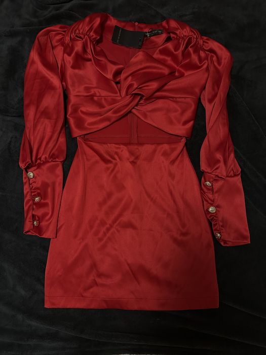 Атласна сукня