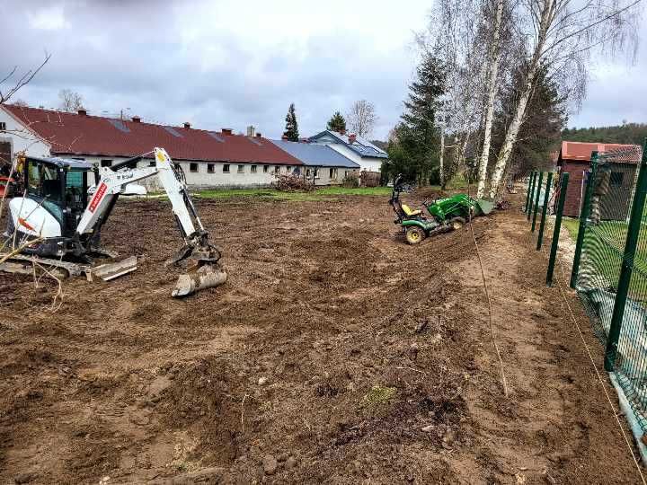 Montaż ogrodzenia panelowego/ drewnianego/ z żerdzi/siatki