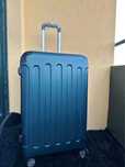Mala de viagem porão 23kg rigida nova com plasticos azul petroleo