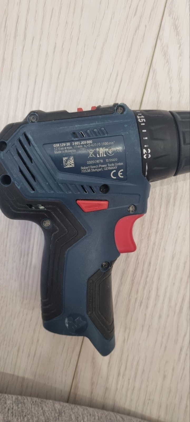 Шуруповерт аккумуляторный Bosch gsr 12v-30