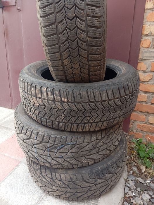 Продам резину R17 225/55