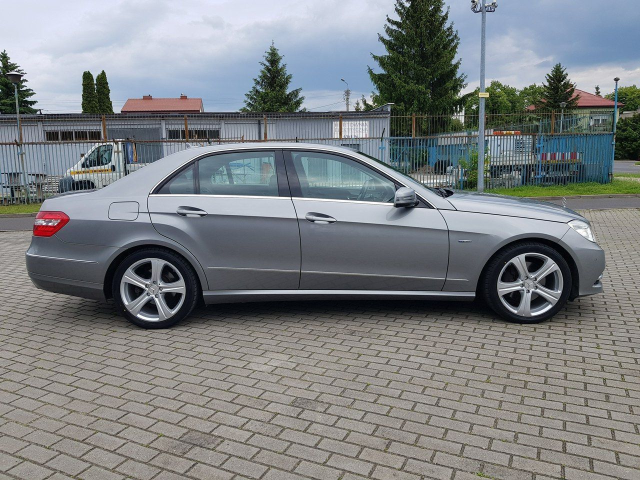Mercedes-Benz Klasa E E250 CDI Avantgarde Automat Nawigacja Zarejestrowany Gearancja