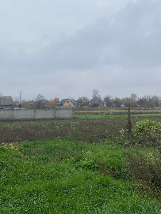 25 соток для будівництва. Вокзал, школа, новий забор